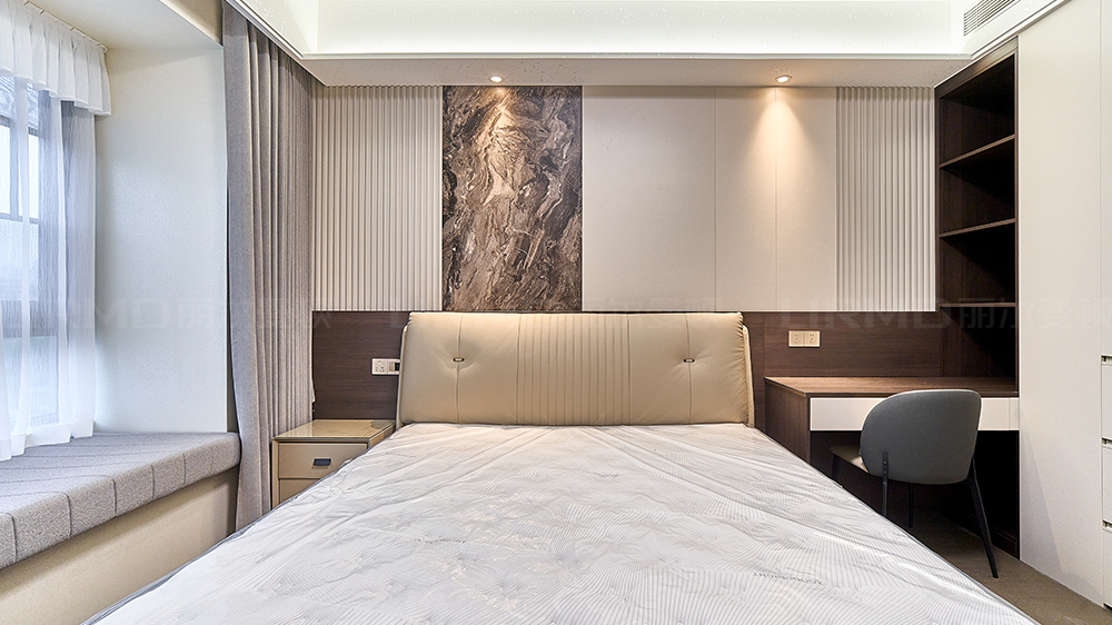 現(xiàn)代極簡(jiǎn)風(fēng)-龍湖翠湖壹號(hào)